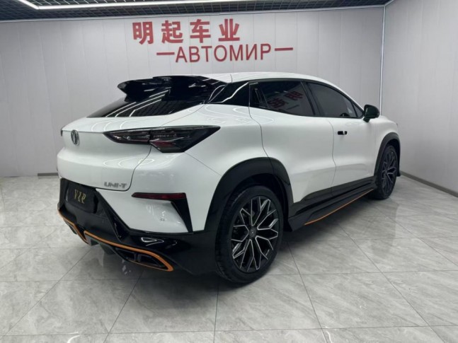 Changan UNI-T 1.5 AMT Premium Sport 2022
