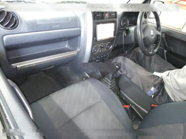 Suzuki Jimny Sierra 1.3 4WD 2013