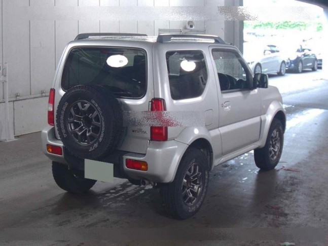 Suzuki Jimny Sierra 1.3 4WD 2013