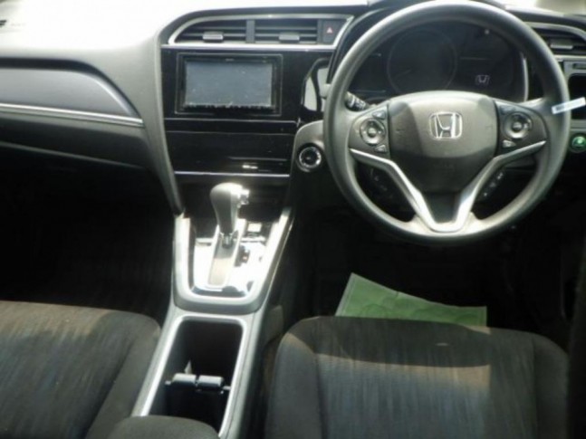 Honda Shuttle 1.5 G Honda Sensing 2020
