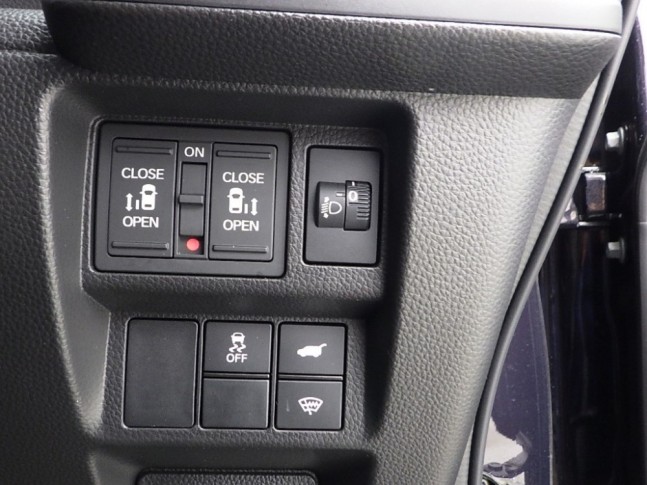 Honda Stepwgn 1.5 Spada Honda Sensing 7 seater 4WD 2022