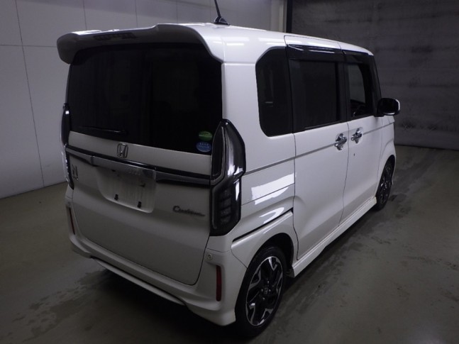 Honda N-BOX Custom 660 G L Turbo Honda Sensing 4WD 2018