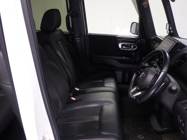 Honda N-BOX Custom 660 G L Turbo Honda Sensing 4WD 2018