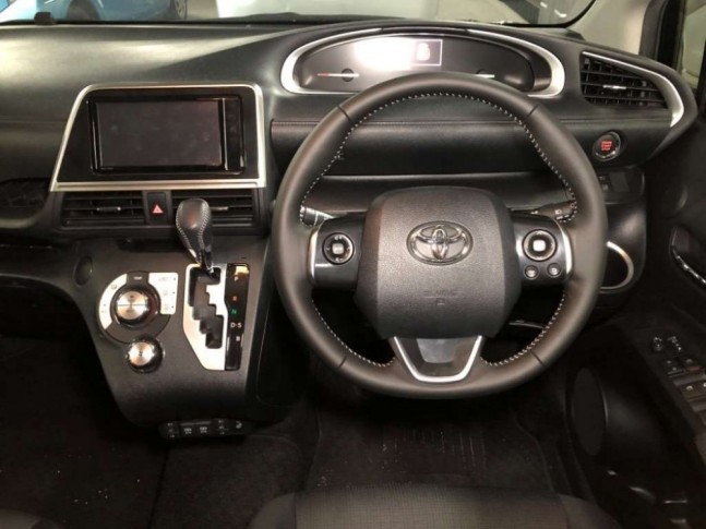 Toyota Sienta 1.5 G 2022