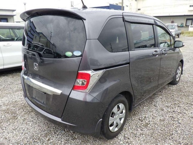 Honda Freed 1.5 G Just Selection 7 Seater 2015