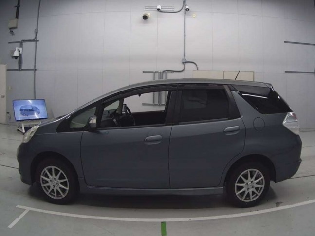 Honda Fit Shuttle 1.5 15X 4WD 2013