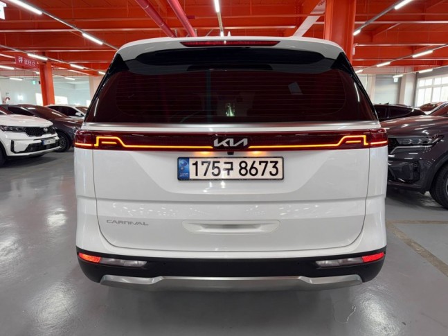 KIA Carnival 2.2 CRDi AT Signature 9 seats 2021