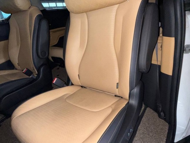 KIA Carnival 2.2 CRDi AT Signature 9 seats 2021