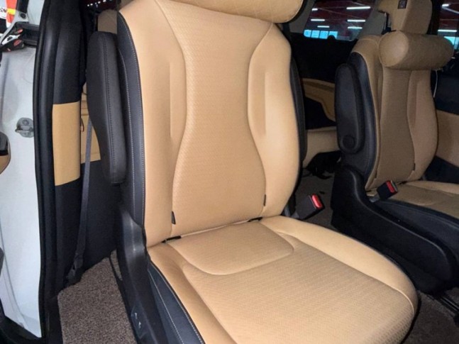 KIA Carnival 2.2 CRDi AT Signature 9 seats 2021