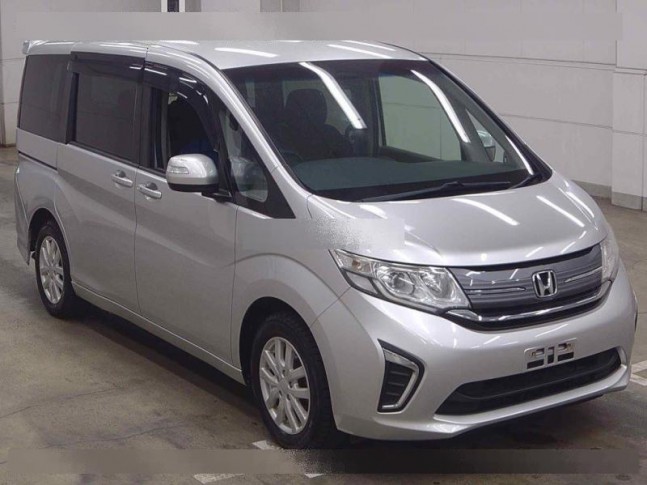 Honda Stepwgn 1.5 G 4WD 2016