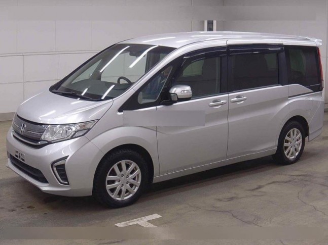 Honda Stepwgn 1.5 G 4WD 2016