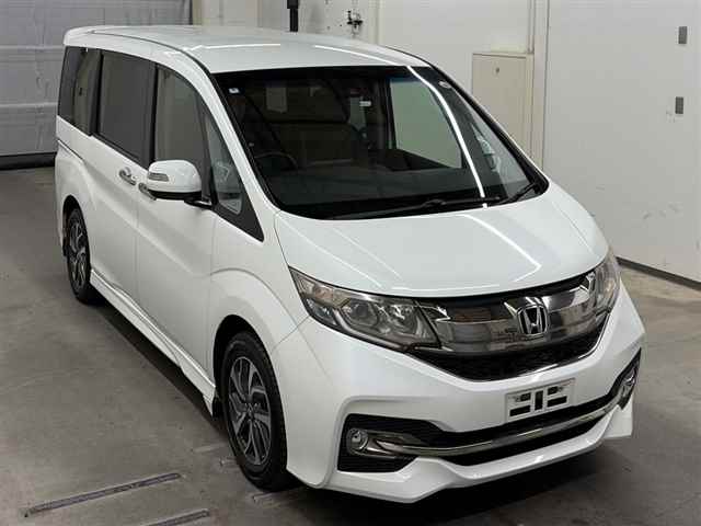 Honda Stepwgn 1.5 Spada Honda Sensing 8 Seater 2016