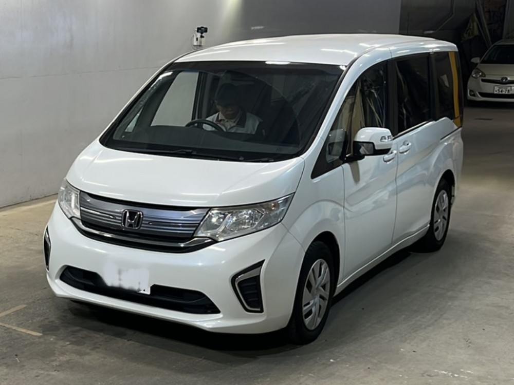 Honda Stepwgn 1.5 G 7 Seater 2016