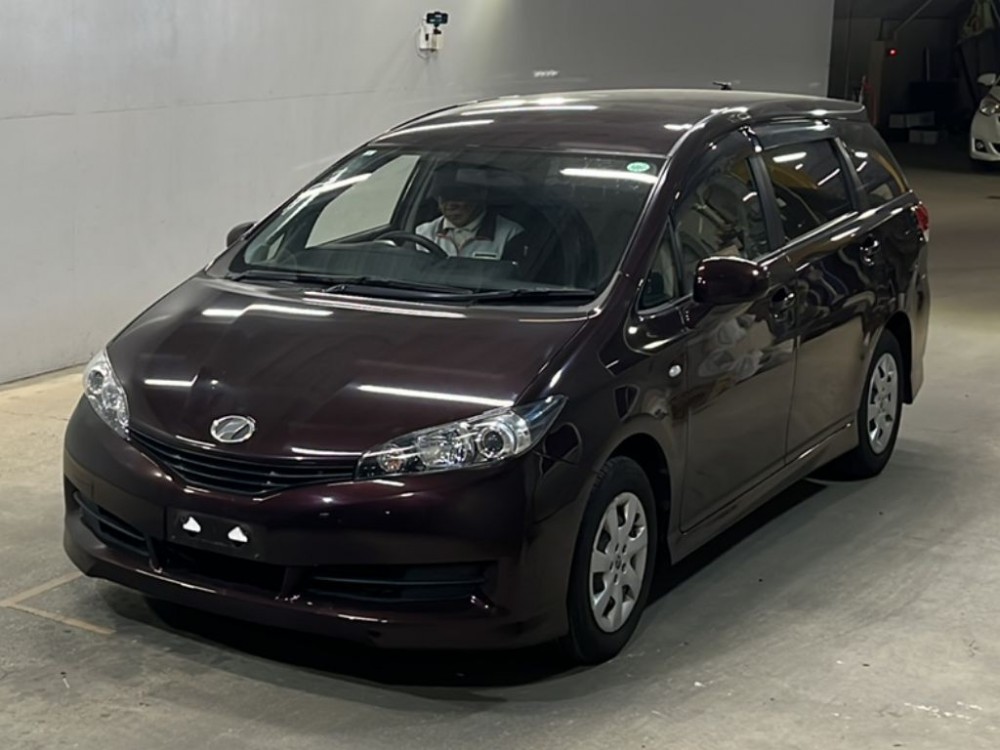 Toyota Wish 1.8 X HID selection 2011
