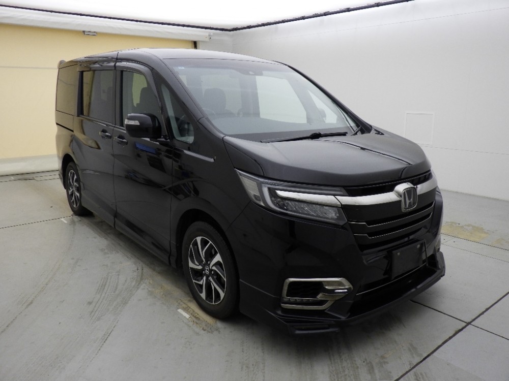 Honda Stepwgn 1.5 Spada Cool Spirit 7 seater 2017
