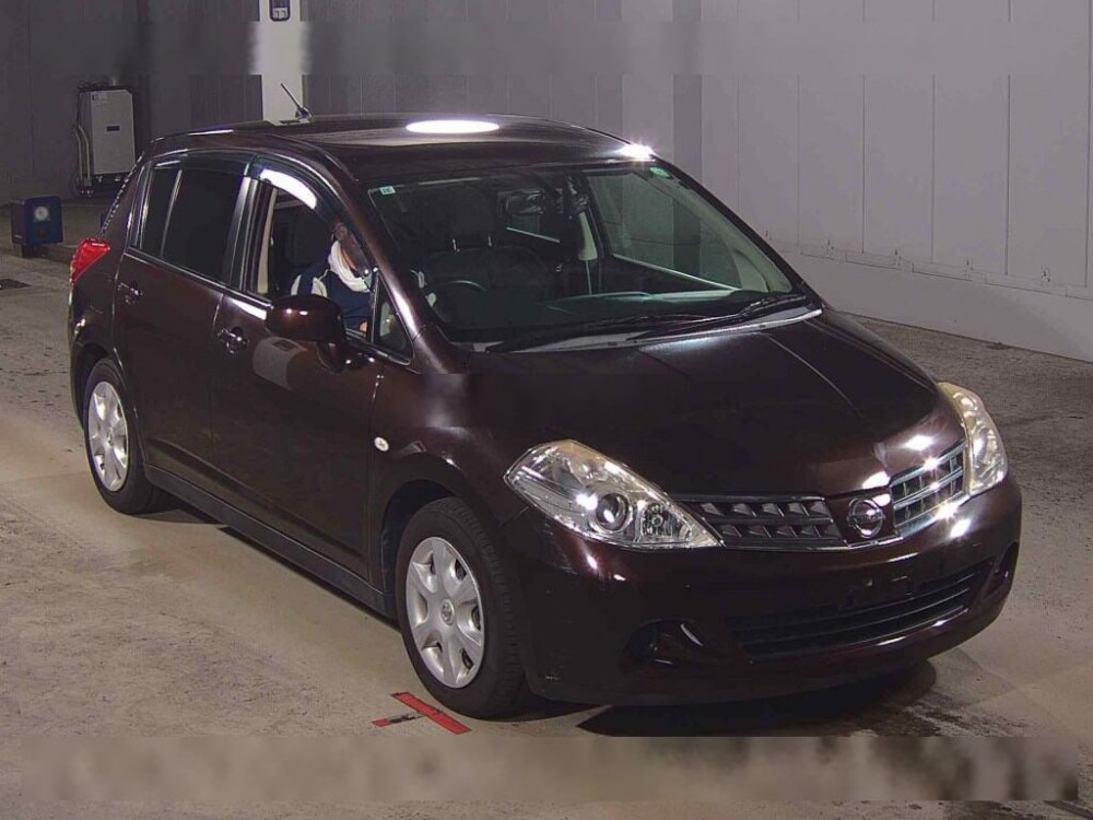 Nissan Tiida 1.5 15M SV + Plasma 2011